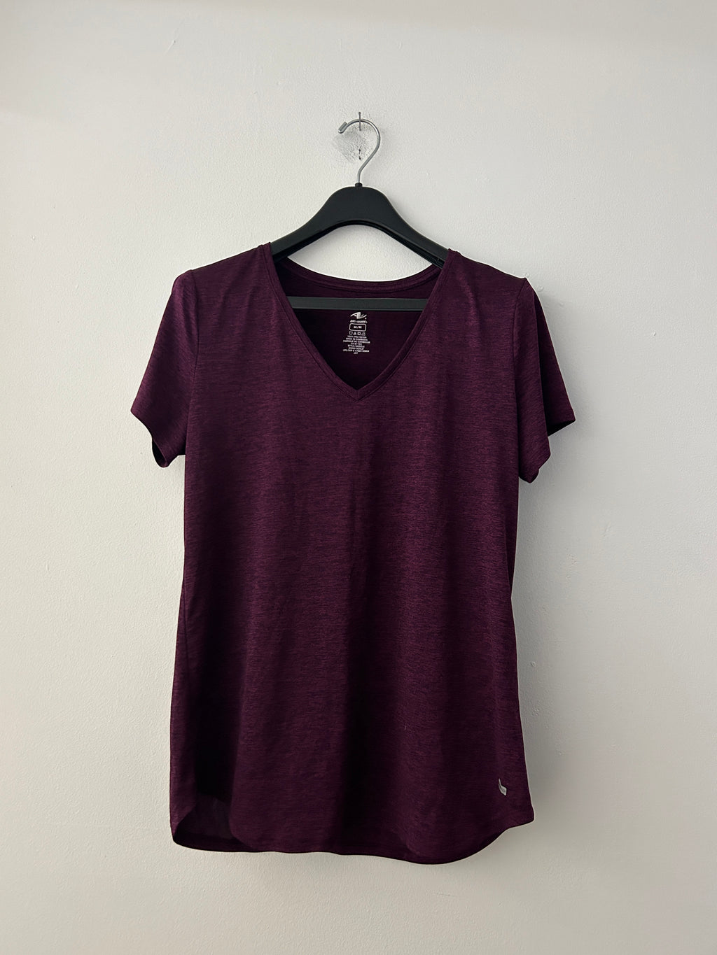 T-shirt sport col V bourgogne – Athletic Works