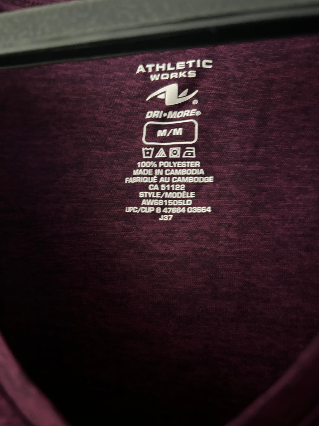 T-shirt sport col V bourgogne – Athletic Works