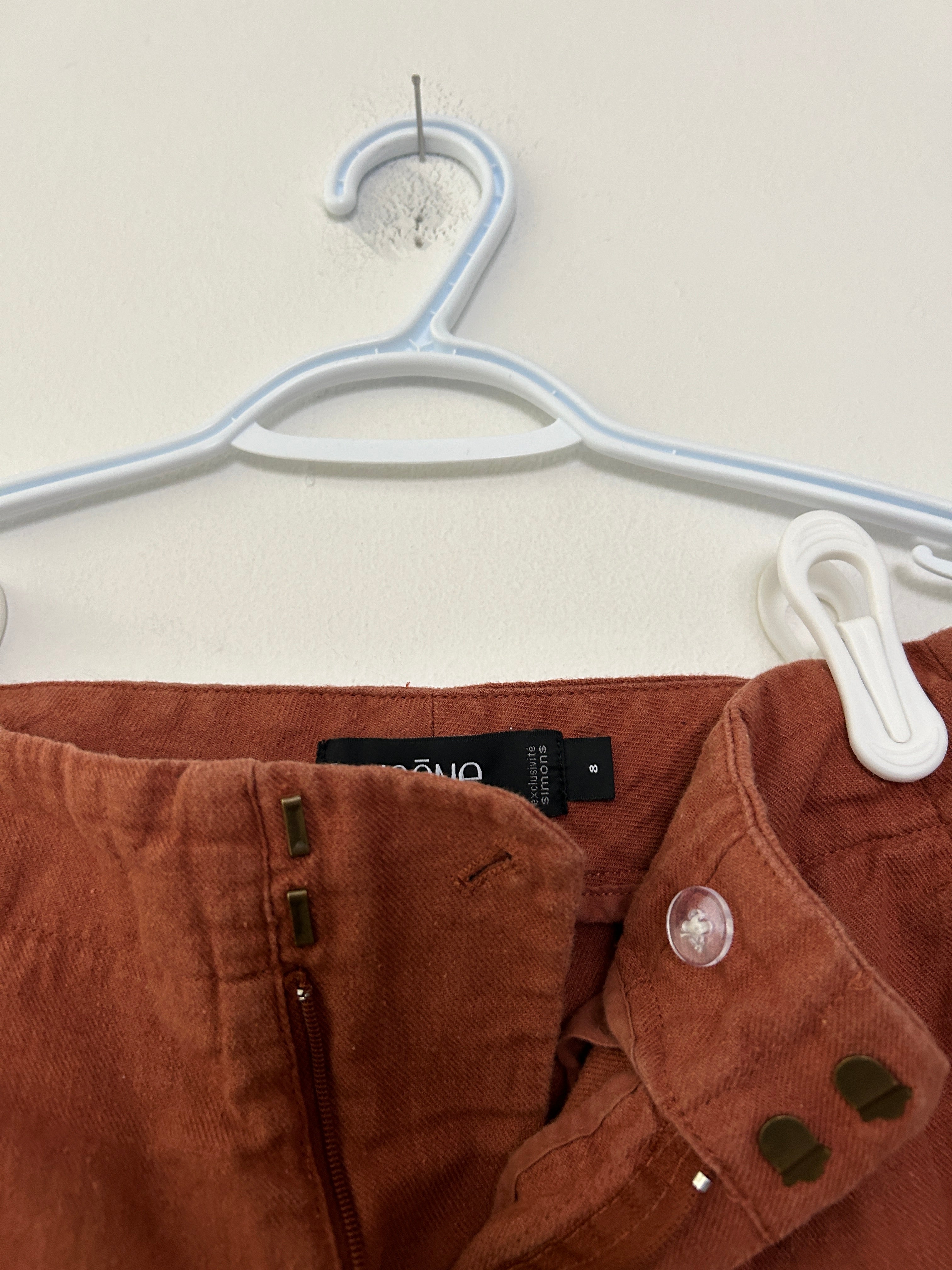 Pantalon en lin couleur rouille – ICŌNE