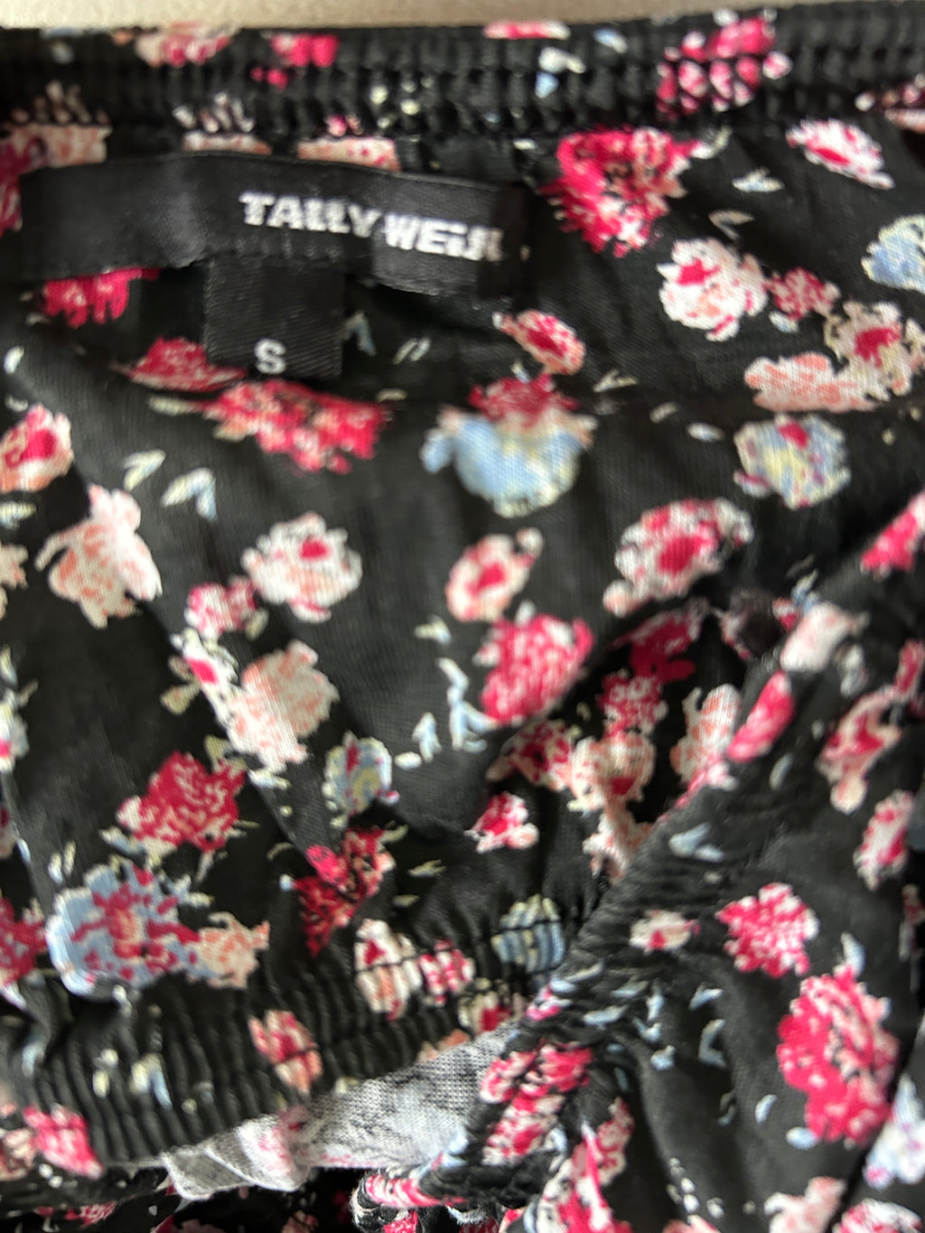 Jupe Hauts noire fleurie TALLY WEiJL