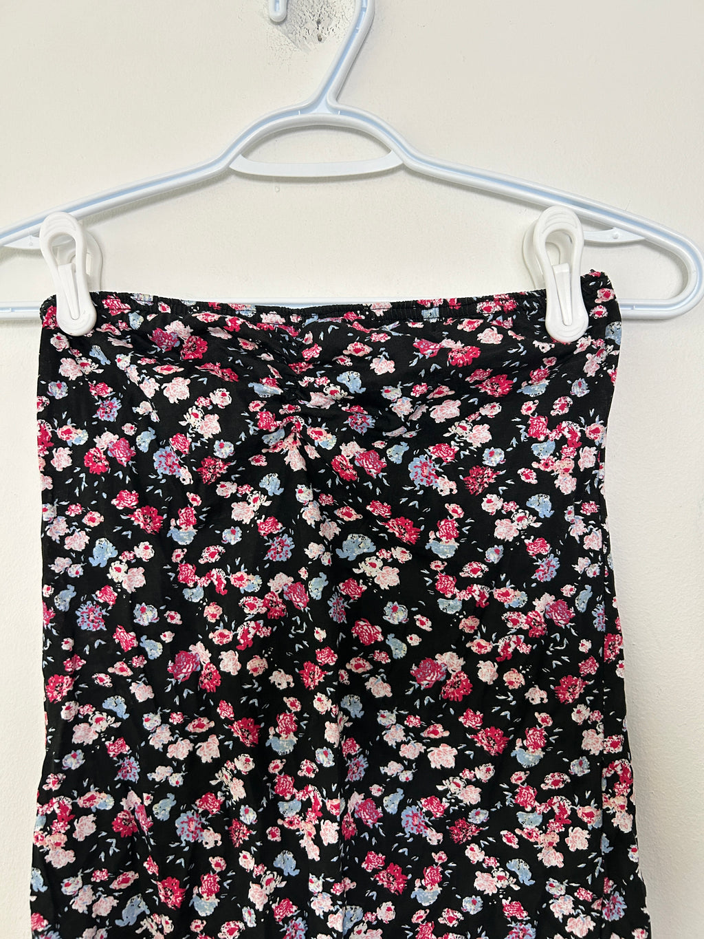 Jupe Hauts noire fleurie TALLY WEiJL