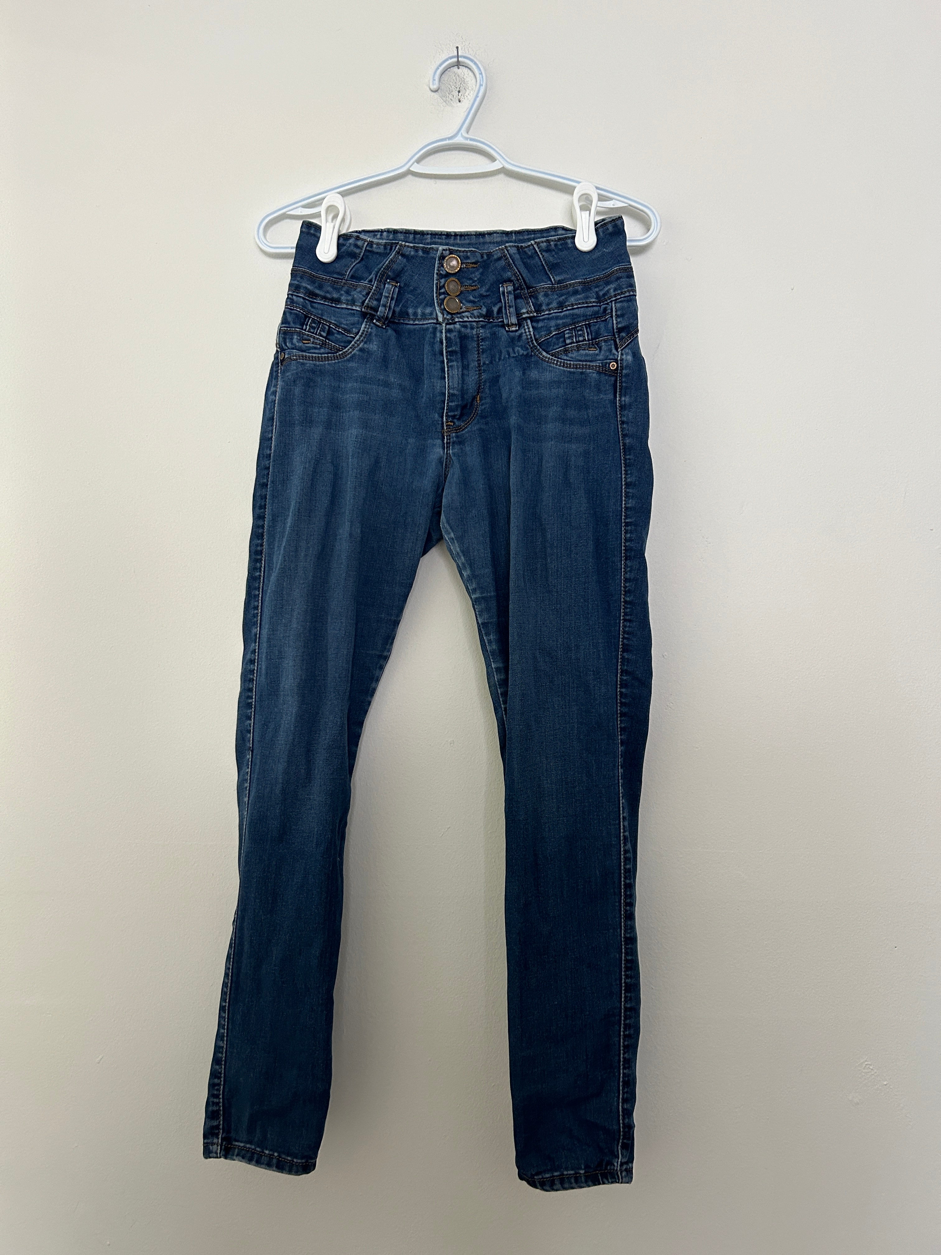 Jean skinny taille haute à boutons – MDS